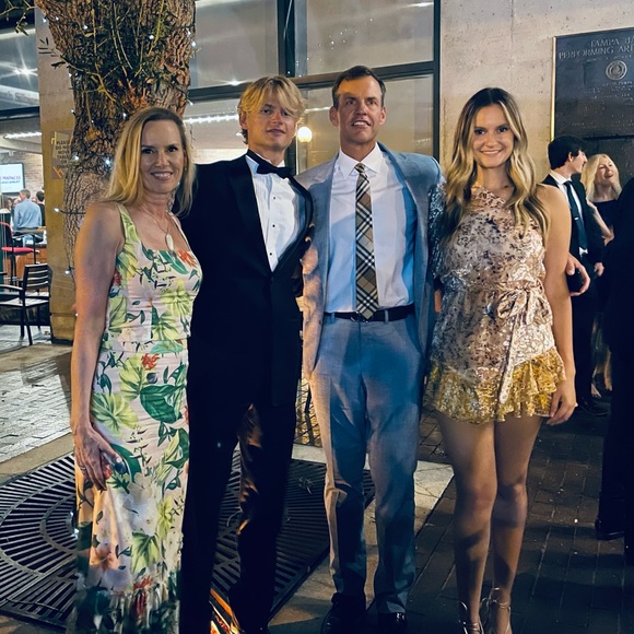 Meet your Posher, Carla - Picture 3 of 6